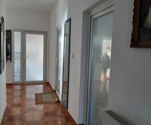 Casa 8 camere de vanzare Aradul Nou. Posibilitate pensiune X1RF113B4