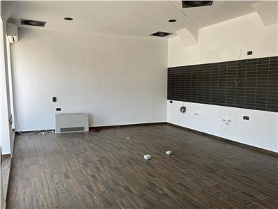 Ultracentral spatiu comercial X1RF140CM