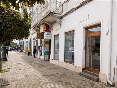 SPATIU COMERCIAL DE INCHIRIAT km .0