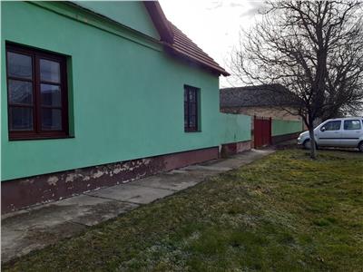 CASA CU TEREN DE VANZARE IN SEITIN