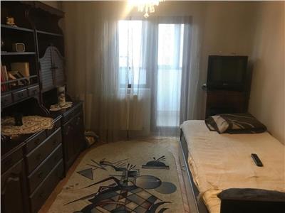 Apartament 3 camere de inchiriat Vlaicu