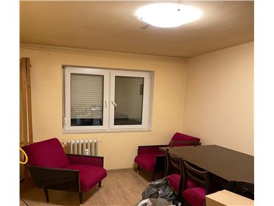 APARTAMENT 3 CAMERE DE VANZARE BOUL ROSU 1956