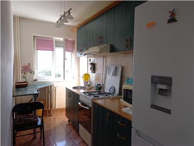 APARTAMENT 3 CAMERE LA BLOC 1986