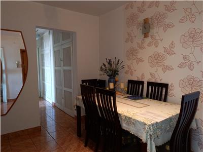 APARTAMENT 3 CAMERE LA BLOC 1986