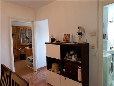 APARTAMENT 3 CAMERE LA BLOC 1986