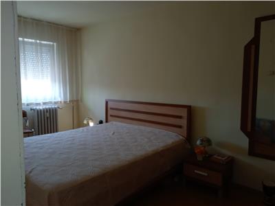 APARTAMENT 3 CAMERE LA BLOC 1986