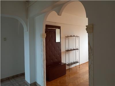 APARTAMENT 4 CAMERE IN VLAICU COD 1989