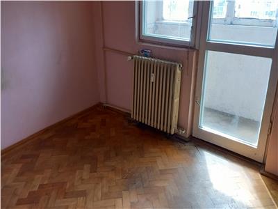 APARTAMENT 4 CAMERE IN VLAICU COD 1989