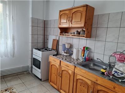 Apartament 2 camere de inchiriat zona Uta