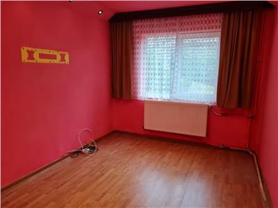 Apartament 3 camere de vanzare UTA, Arad!