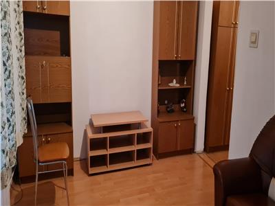 APARTAMENT O CAMERA DE INCHIRIAT