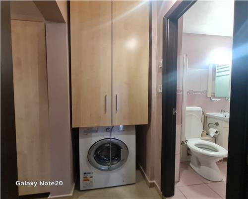 DE INCHIRIAT 3 CAMERE ZONA SPITAL