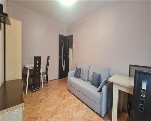 DE INCHIRIAT 3 CAMERE ZONA SPITAL