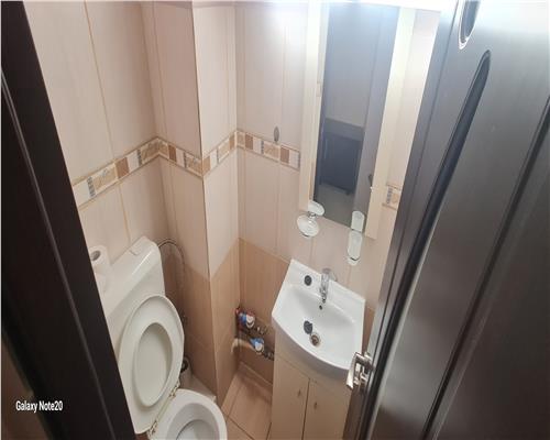 DE INCHIRIAT 3 CAMERE ZONA SPITAL
