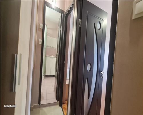 DE INCHIRIAT 3 CAMERE ZONA SPITAL