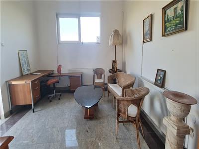 TEREN CU CLADIRI FUNCTII MULTIPLE