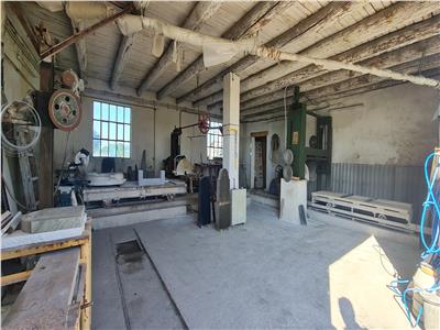 TEREN CU CLADIRI FUNCTII MULTIPLE