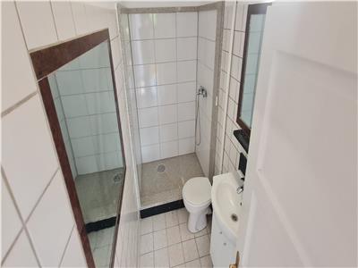 TEREN CU CLADIRI FUNCTII MULTIPLE