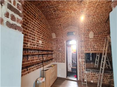 SPATIU COMERCIAL ULTRACENTRAL DEMISOL