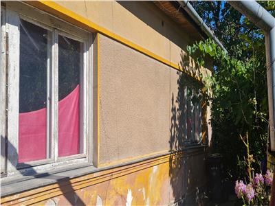 CASA IN ZONA PARNEAVA