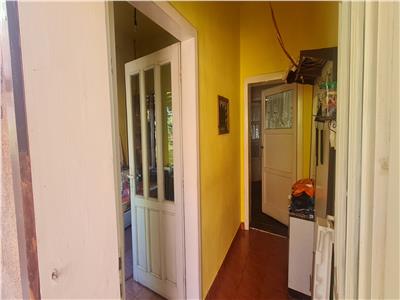 CASA IN ZONA PARNEAVA
