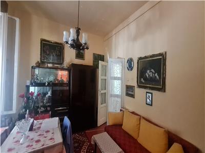 CASA IN ZONA PARNEAVA