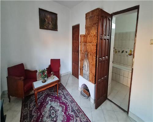 CASA CU TEREN GENEROS IN HORIA