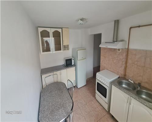 CASA 3 CAMERE IN PARNEAVA