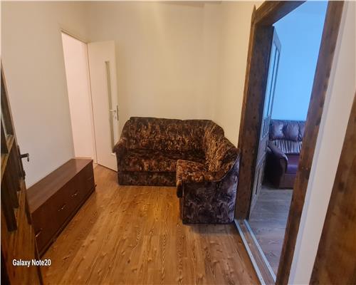 CASA 3 CAMERE IN PARNEAVA