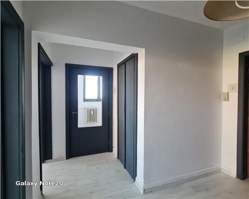 APARTAMENT 2 CAMERE DECOMANDAT