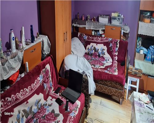 CASA PE COLT IN SIRIA CU TEREN MARE