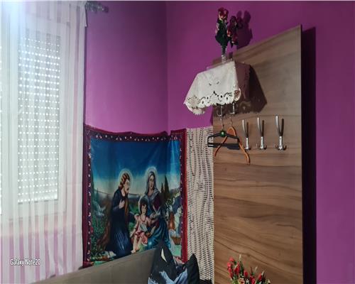 CASA PE COLT IN SIRIA CU TEREN MARE