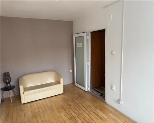 APARTAMENT  IN ZONA ULTRACENTRALA DE INCHIRIAT