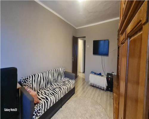 DOUA CAMERE ETAJ 1 ARADUL NOU