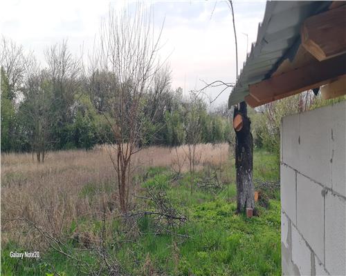 TEREN INTRAVILAN DOROBANTI