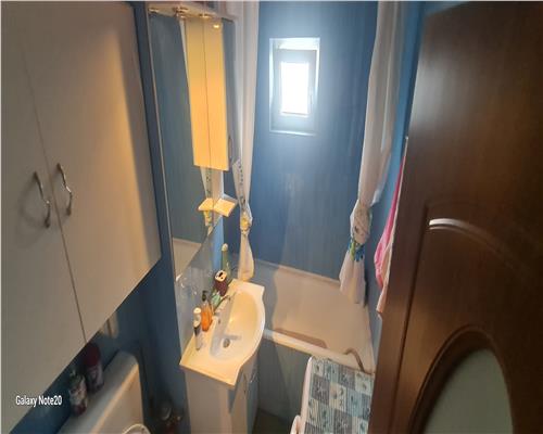 APARTAMENT DOUA CAMERE DECOMANDAT UTA