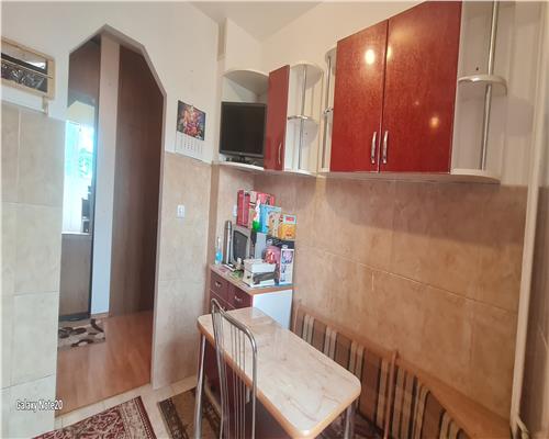 APARTAMENT DOUA CAMERE DECOMANDAT UTA