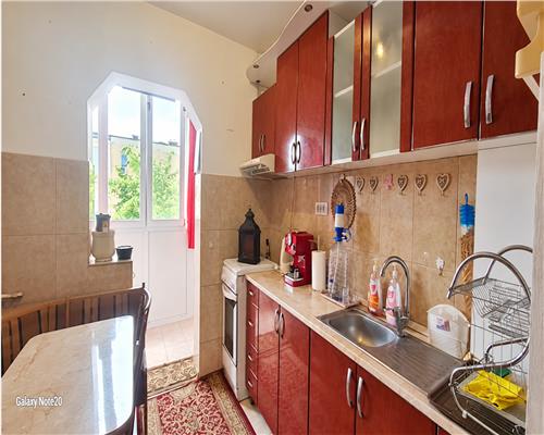 APARTAMENT DOUA CAMERE DECOMANDAT UTA