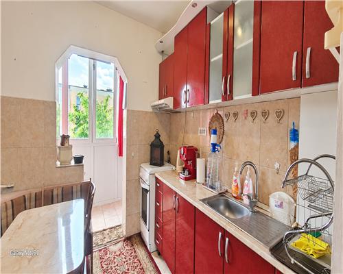 APARTAMENT DOUA CAMERE DECOMANDAT UTA